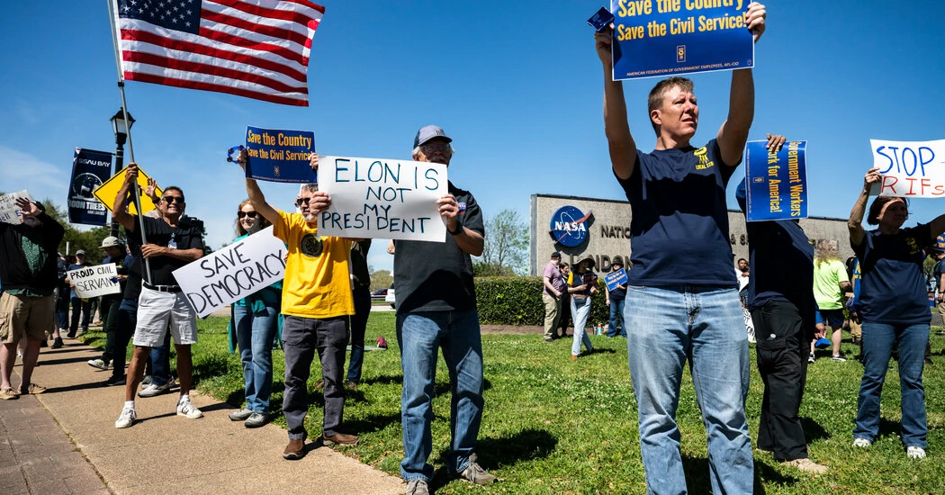 Unions Form Pro Bono Legal Network for Federal Workers Targeted by Trump