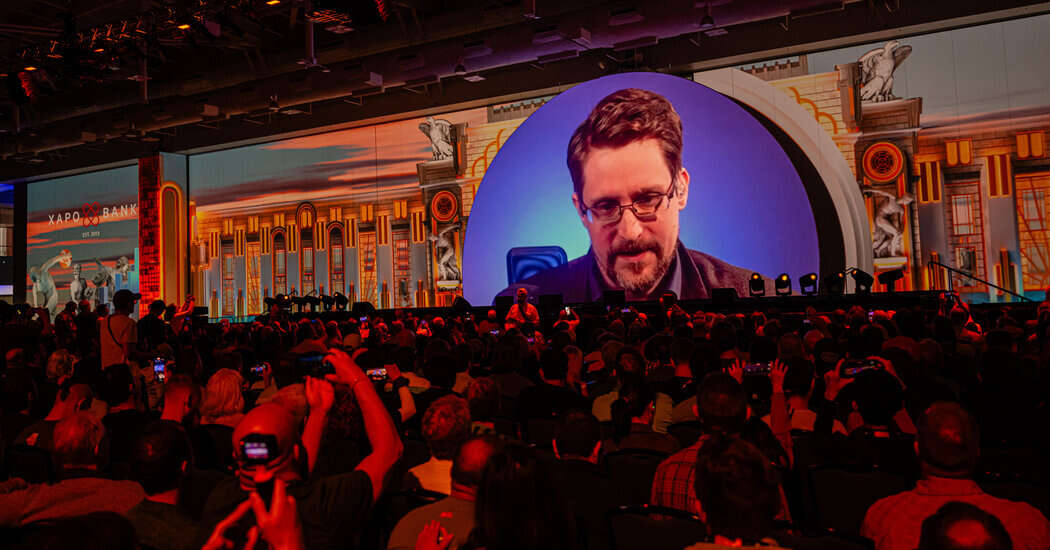 At Gabbard’s Confirmation Hearing, Edward Snowden May Loom Large