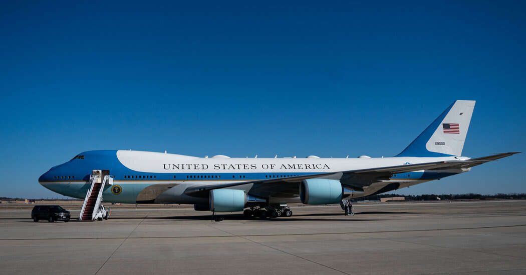 As Trump Seeks New Air Force One Planes, Security Requirements Are Eased