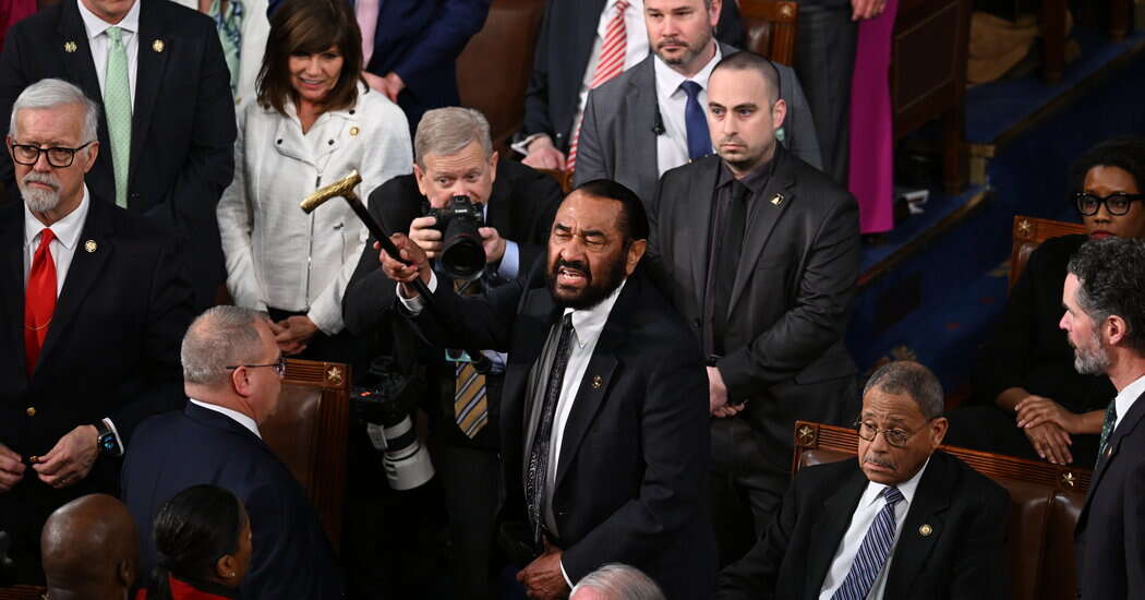 Al Green Removed From House Chamber for Heckling Trump During Speech