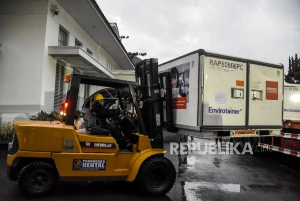 Menimbang Perlu-Tidaknya Dosis Ketiga Vaksin Sinovac