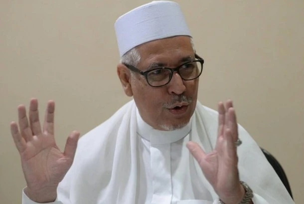 Habib Zen Kritisi Vonis 4 Tahun HRS