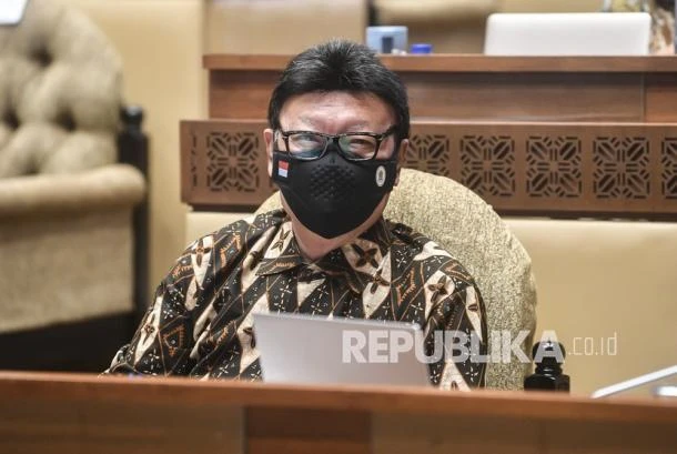 Pengangkatan Guru Honorer Jadi Abdi Negara Hanya Angin Surga