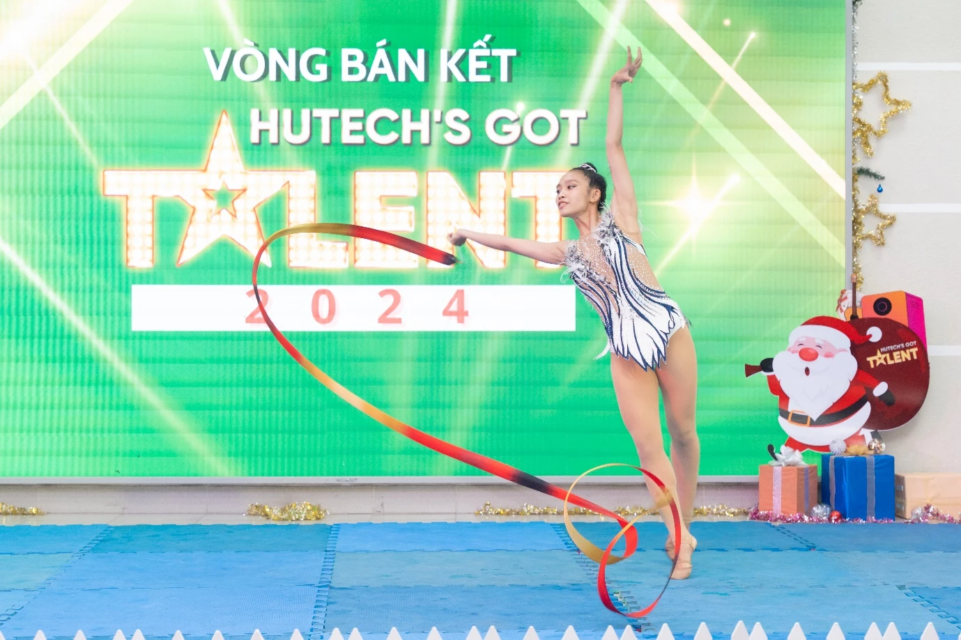 Huy chương Đồng SEA Games 31 gây “sốt” tại vòng Bán kết HUTECH’s Got Talent 2024