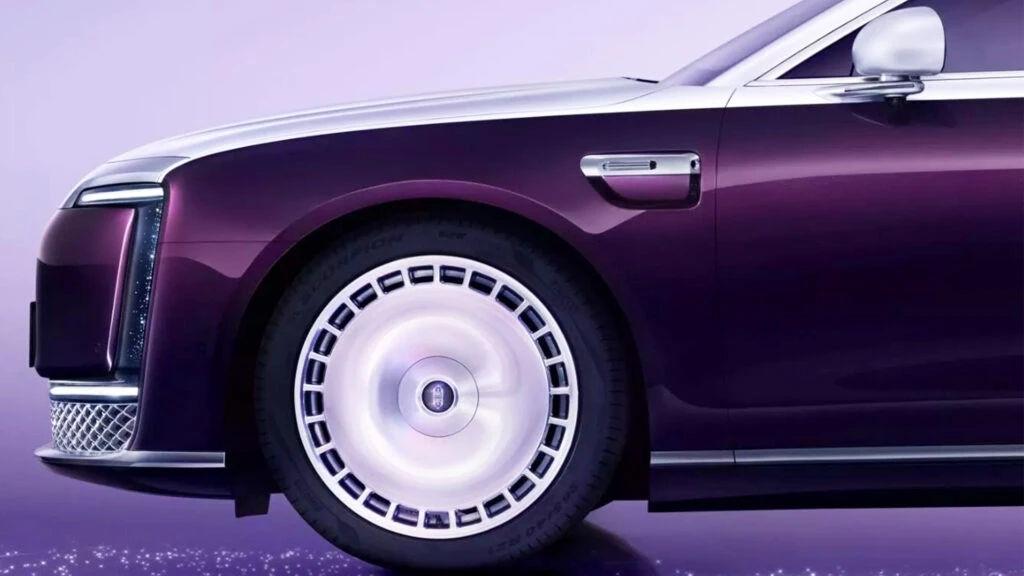 Chinese Flock To Huawei’s $100K Maybach/Rolls-Royce Wannabe