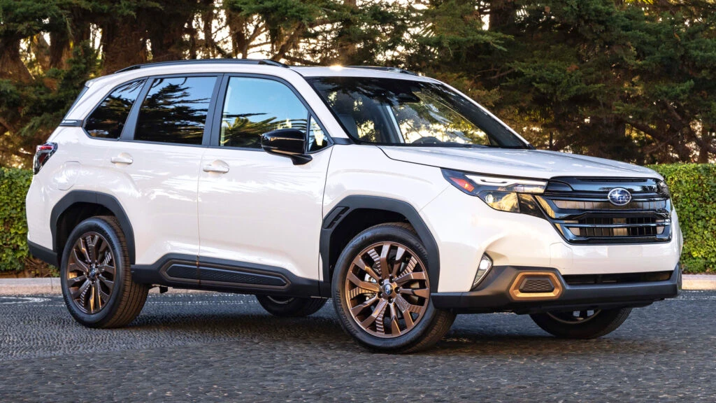 Subaru Warns New Forester Owners Their Sunroof Could Fly Off Mid-Drive