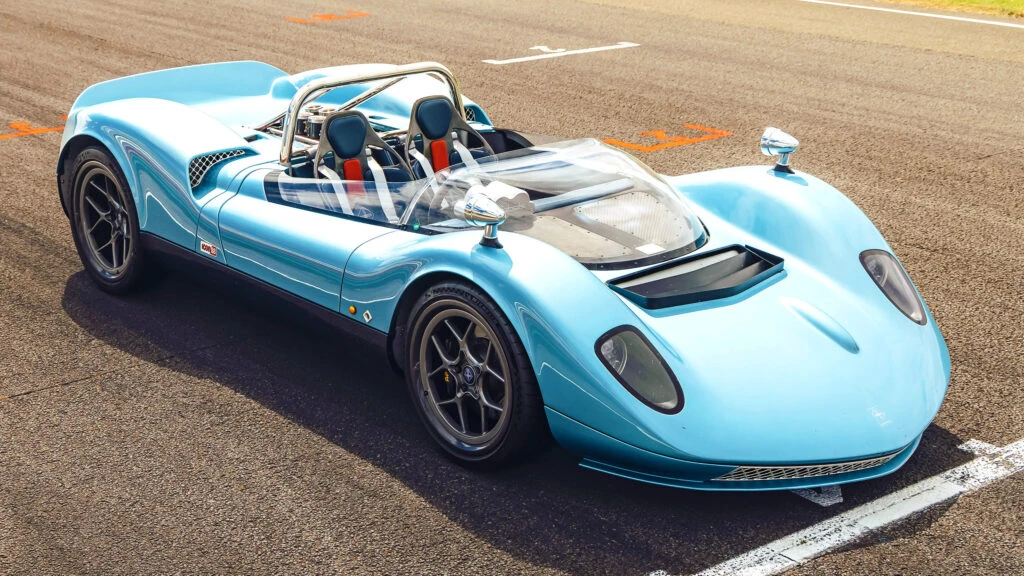 This 700-HP V8 Roadster Weighs Less Than A Miata And Has No Driver Aids
