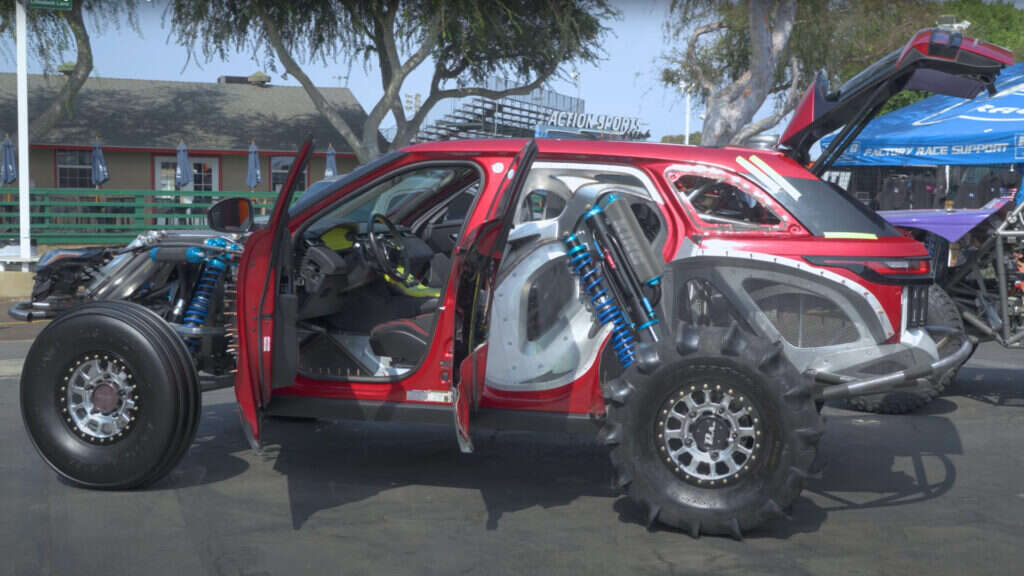 There’s Very Little Range Rover Left In This Wacky Dakar Build With A 2000-HP Lambo V10