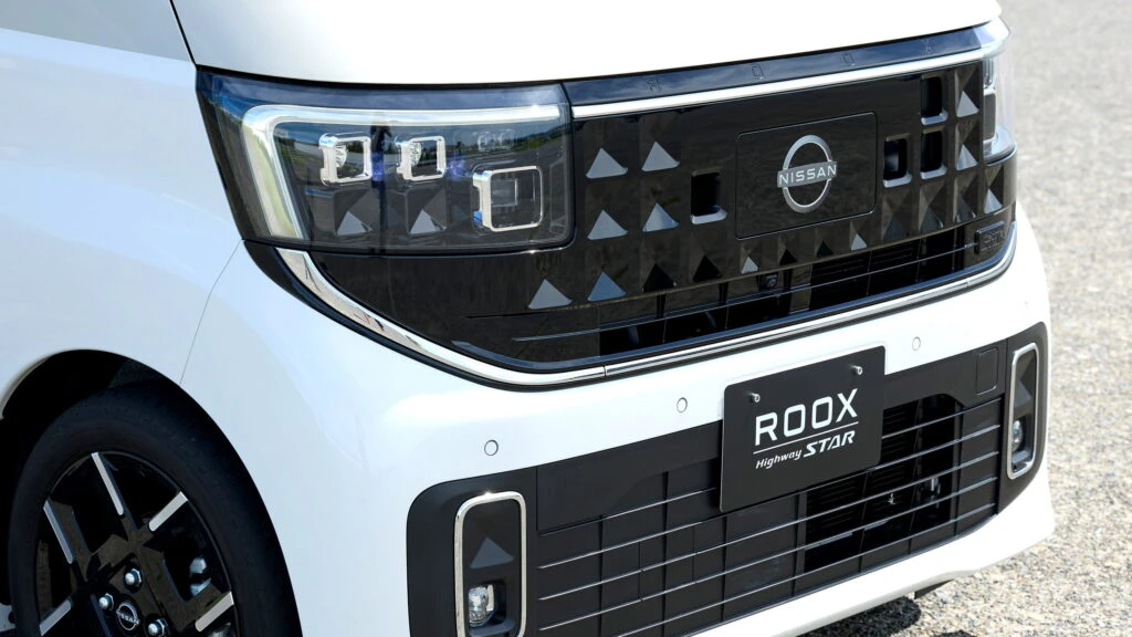 Nissan’s Tiny Kei Car Hides A Big Surprise Inside Its Boxy Little Body