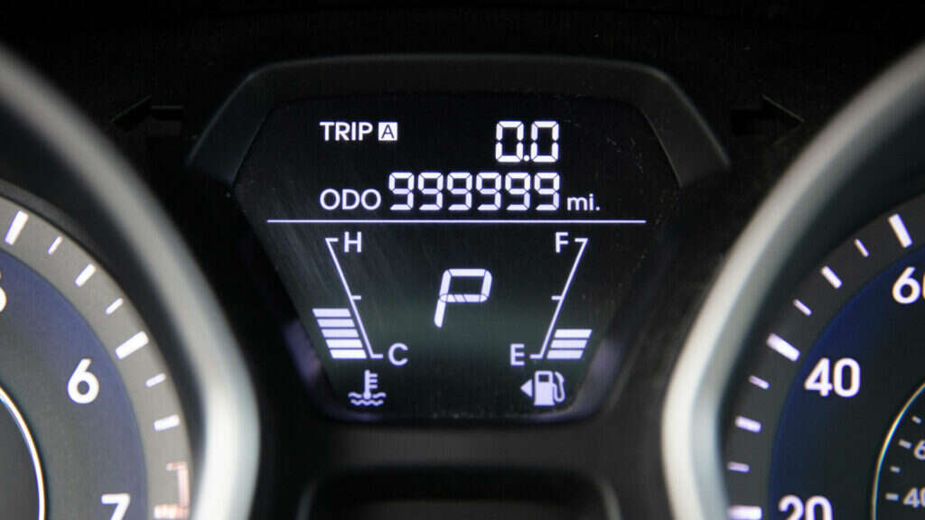 Indiana Car Dealer Sued For Rolling Back Odometers 14 Million Miles 