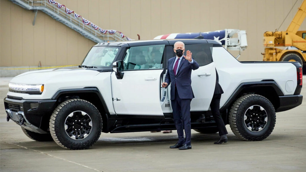 Biden Administration Calls On Govt Employees To Prioritize EVs When Traveling