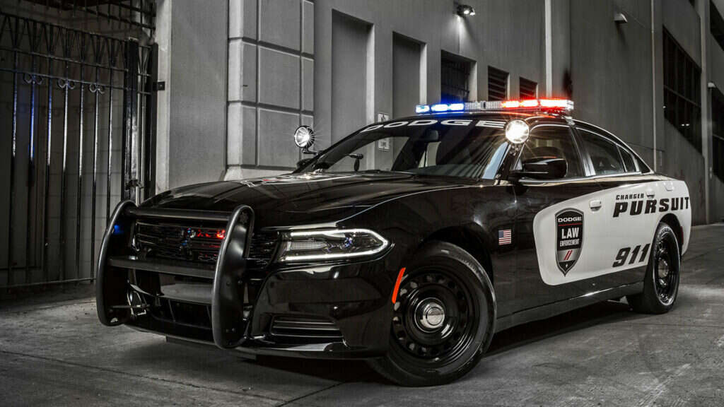 Fake Cop In Dodge Charger Pulling Over Georgia And North Carolina Drivers