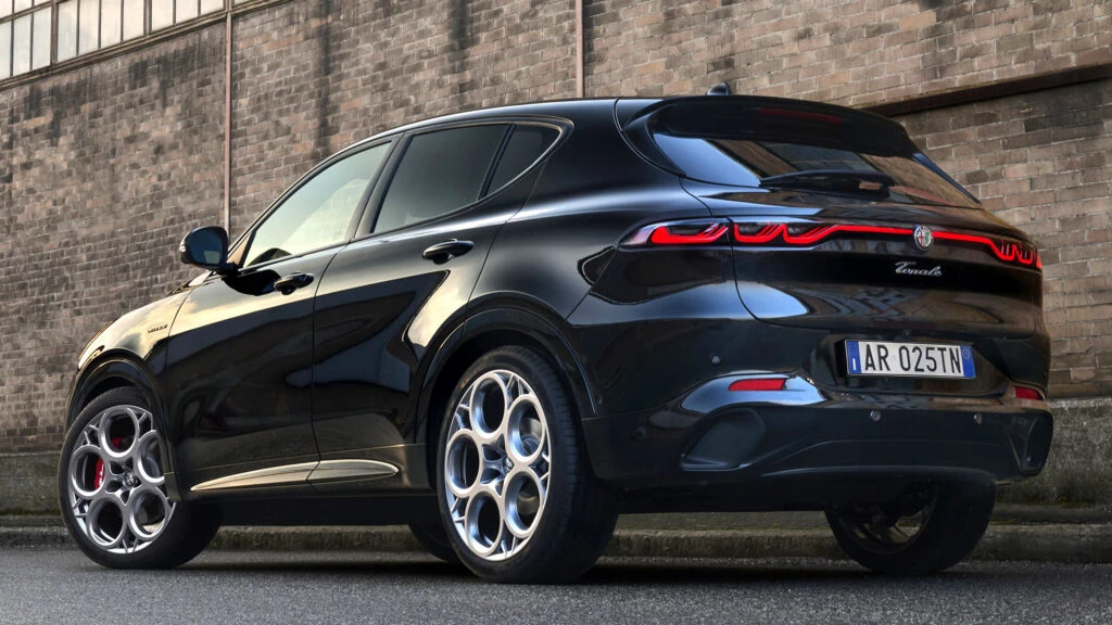 Alfa Just Facelifted The Tonale, Now It Could Kill It