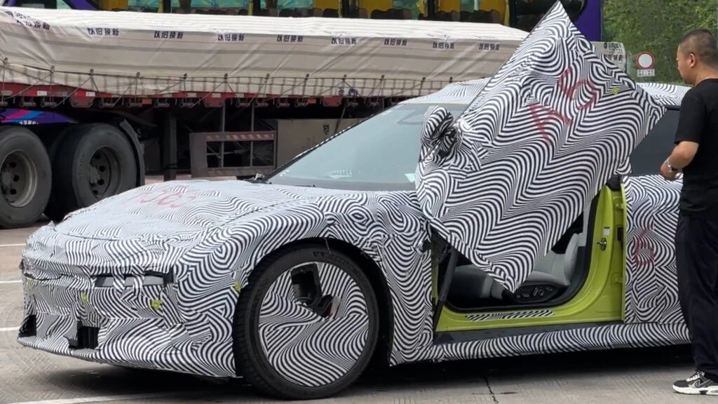 Xpeng’s Updated P7 EV Gets Lamborghini Doors