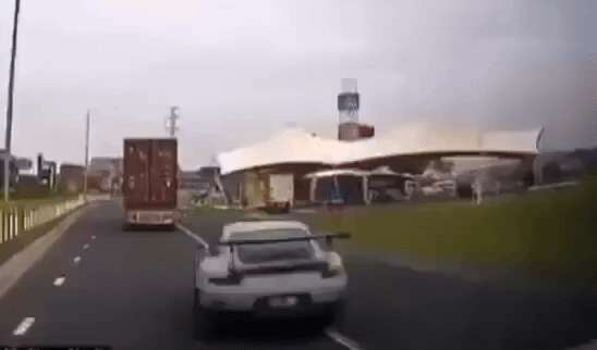 Porsche 911 GT2 RS Crashes Into Truck After Reckless Maneuver