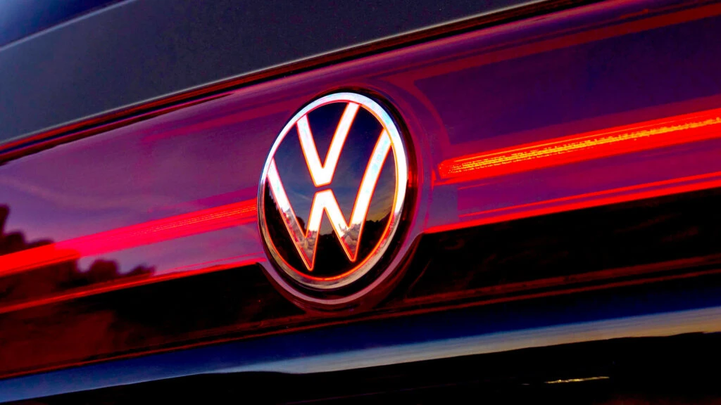 VW’s 20% Raise And Bonus Offer Could Make or Break US Union Deal