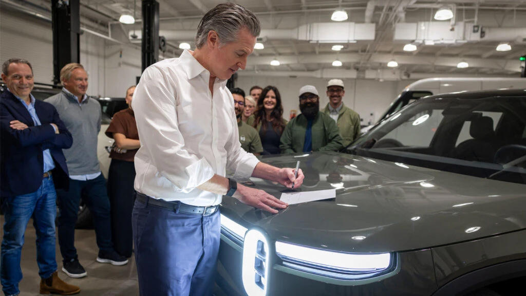 First-Time EV Buyers To Get $3,500 Instant Rebate In California