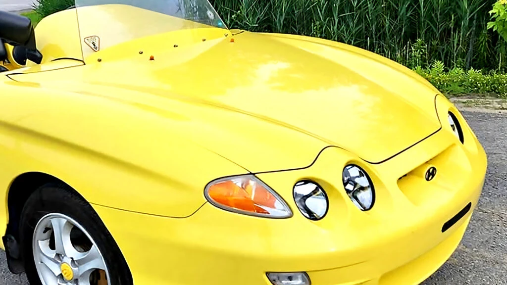 This Glorious Abomination Is Half Hyundai Coupe, Half Honda Bike, And All Insanity
