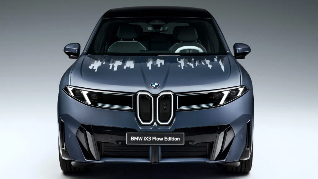 BMW Puts A Kindle-Style Display On The Hood Of Its iX3