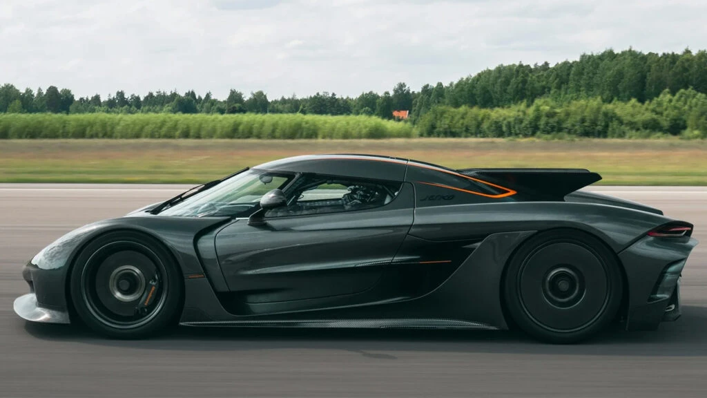 Koenigsegg Jesko Smashes Speed Records Like It’s Just Another Day