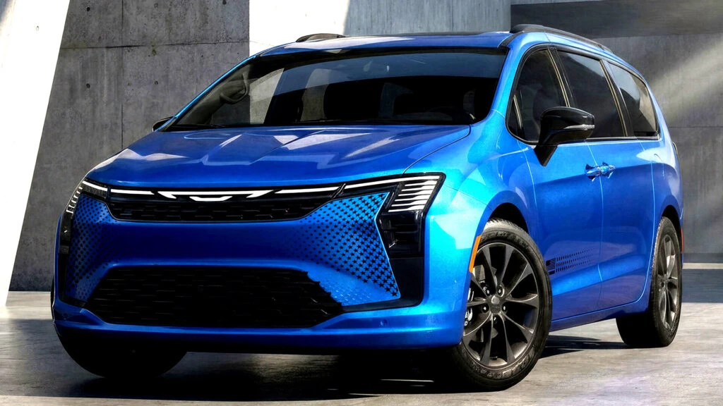Chrysler Celebrates America’s 250th Anniversary  With A Canadian Minivan