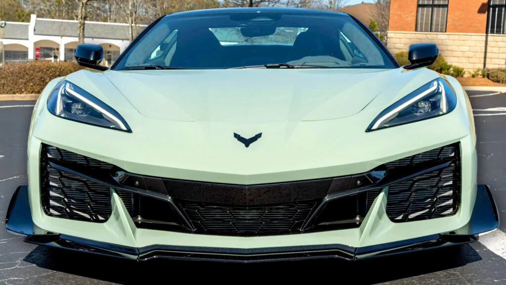 Flippers Be Warned: This Barely Driven Z06 Took A Huge Hit