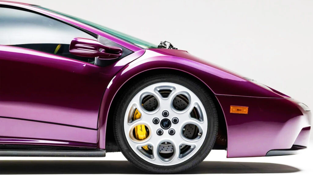 Gorgeous Analogue Diablo Is Lamborghini At Its Purest