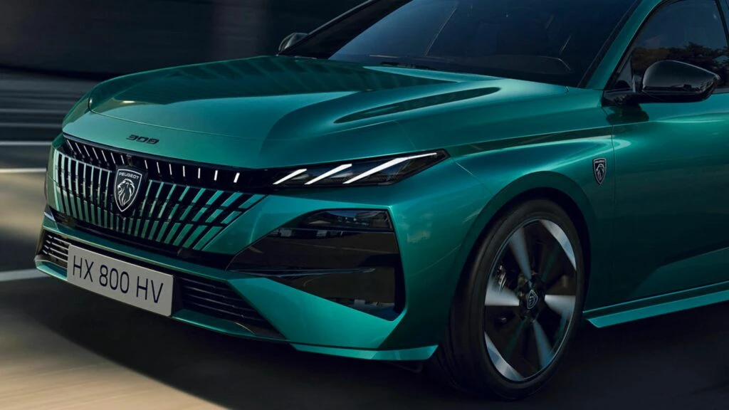 Facelifted Peugeot 308 Drops The Fangs But Learns New Tricks
