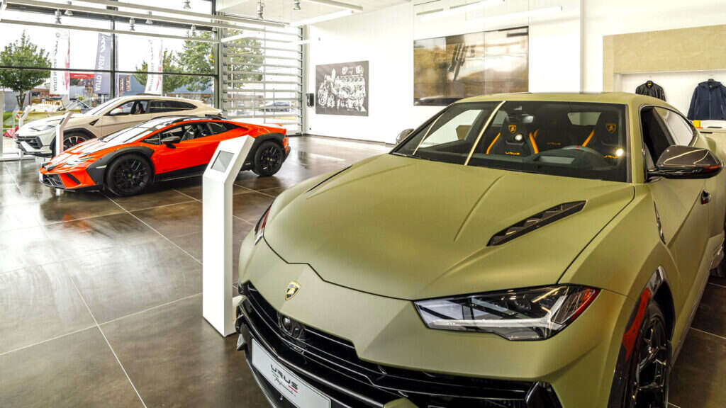 Lamborghini Accuses Dealer Of Making Millions By Selling To Flippers