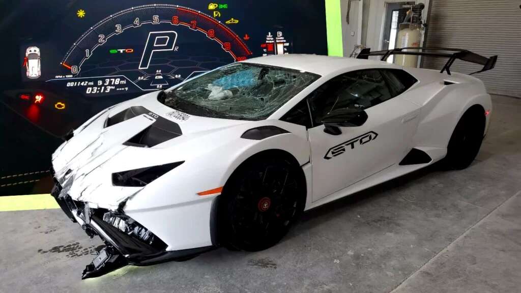 Someone Save This 1,142-Mile Huracan STO From The Junkyard