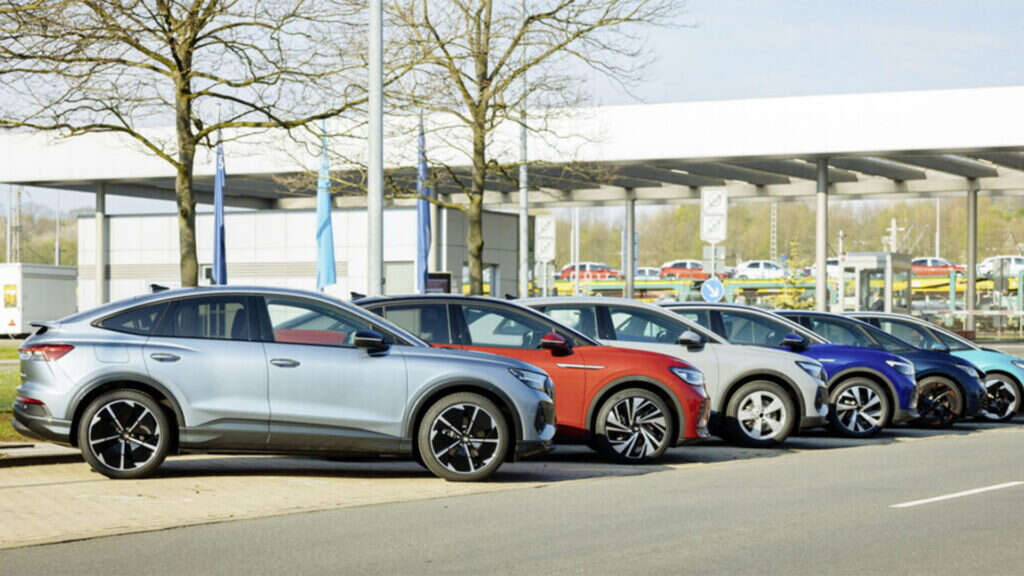 Euro Carmakers Jack ICE Prices Up To Encourage EV Sales Ahead Of New Mandates