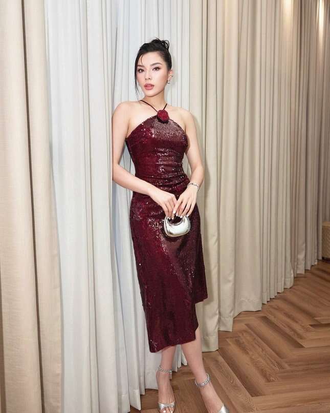 Trở về từ Miss Universe 2024, Hoa hậu Kỳ Duyên có phong độ ăn mặc thất thường