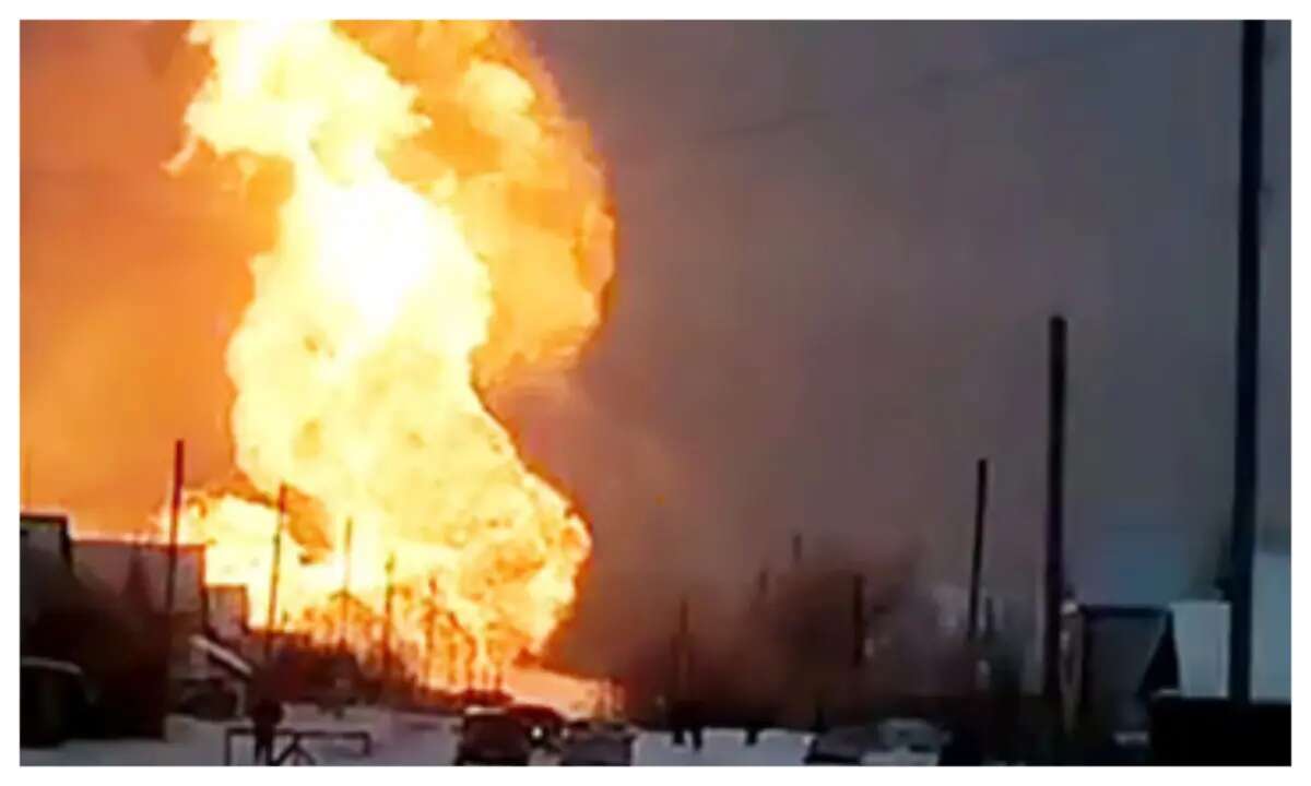 Russia puts out fire at southern oil pipeline