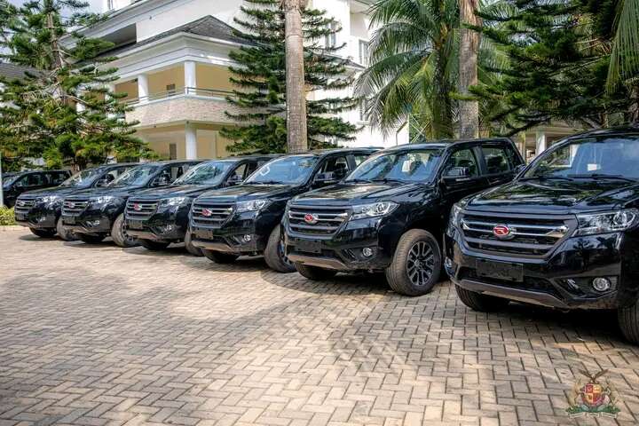 Gov Otti presents 24 made-in-Abia vehicles to State Assembly members