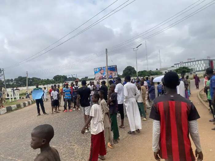 BREAKING: Protesters march towards Kano Government House