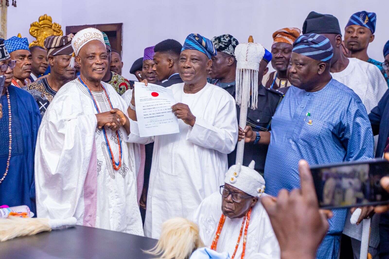 Ladoja receives beaded crown from Olubadan