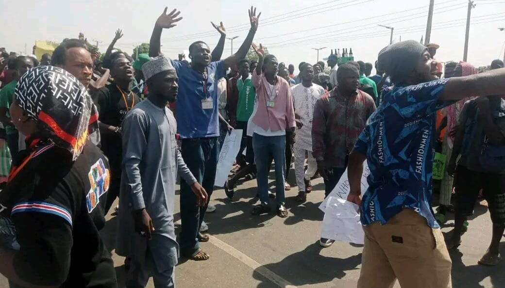 Protest erupts in Lafia as gunmen kidnap university students