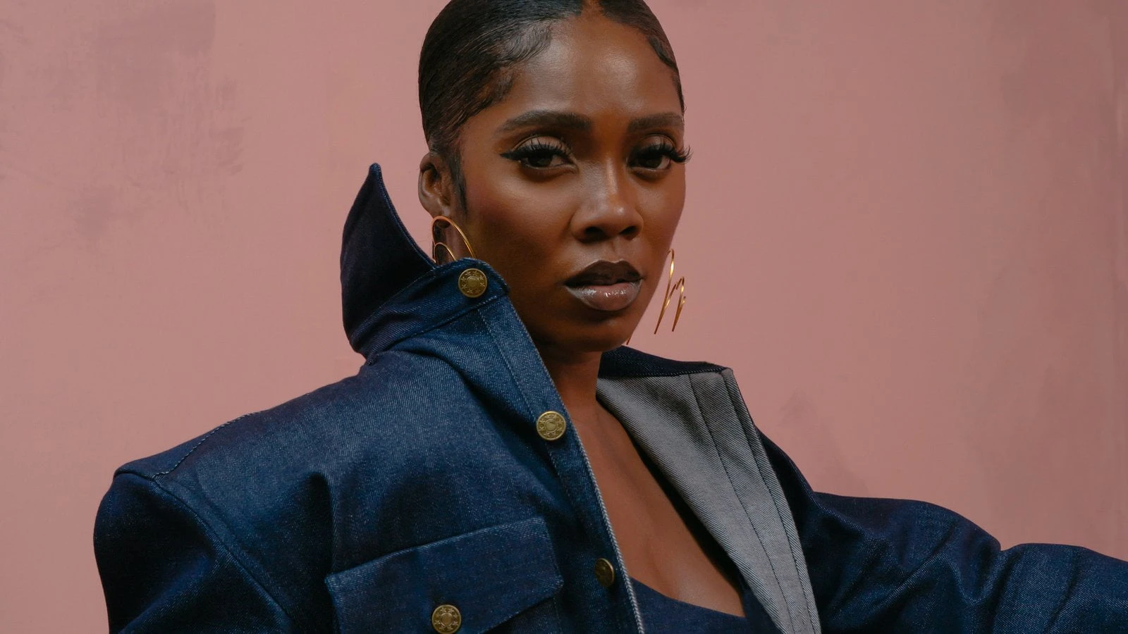 Tiwa Savage speaks of battle with poor eyesight [VIDEO]
