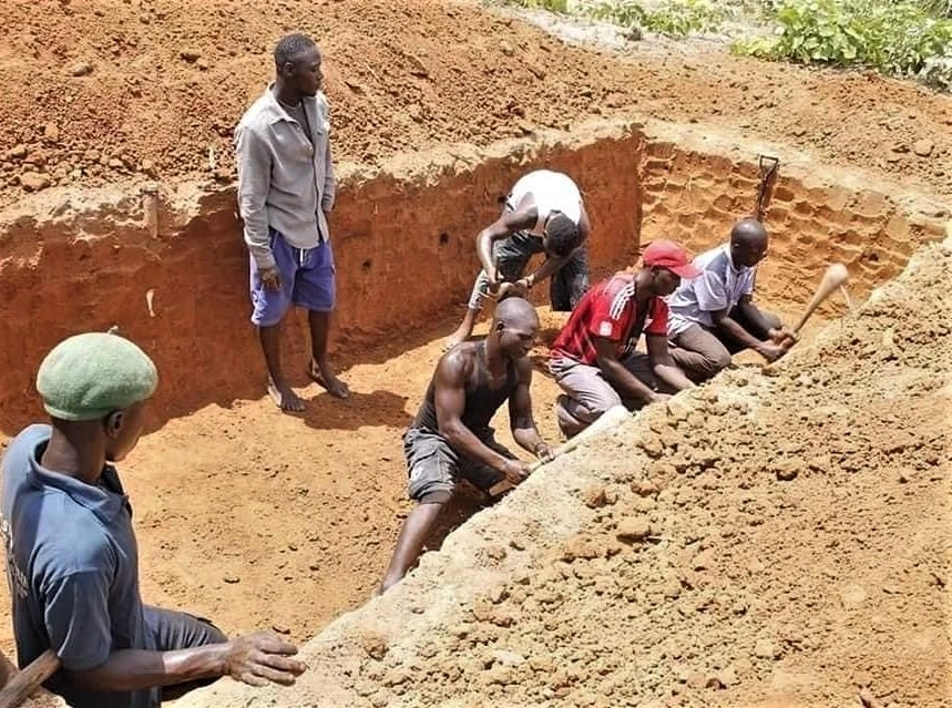 Victims killed by bandits given mass burial in Kaduna community