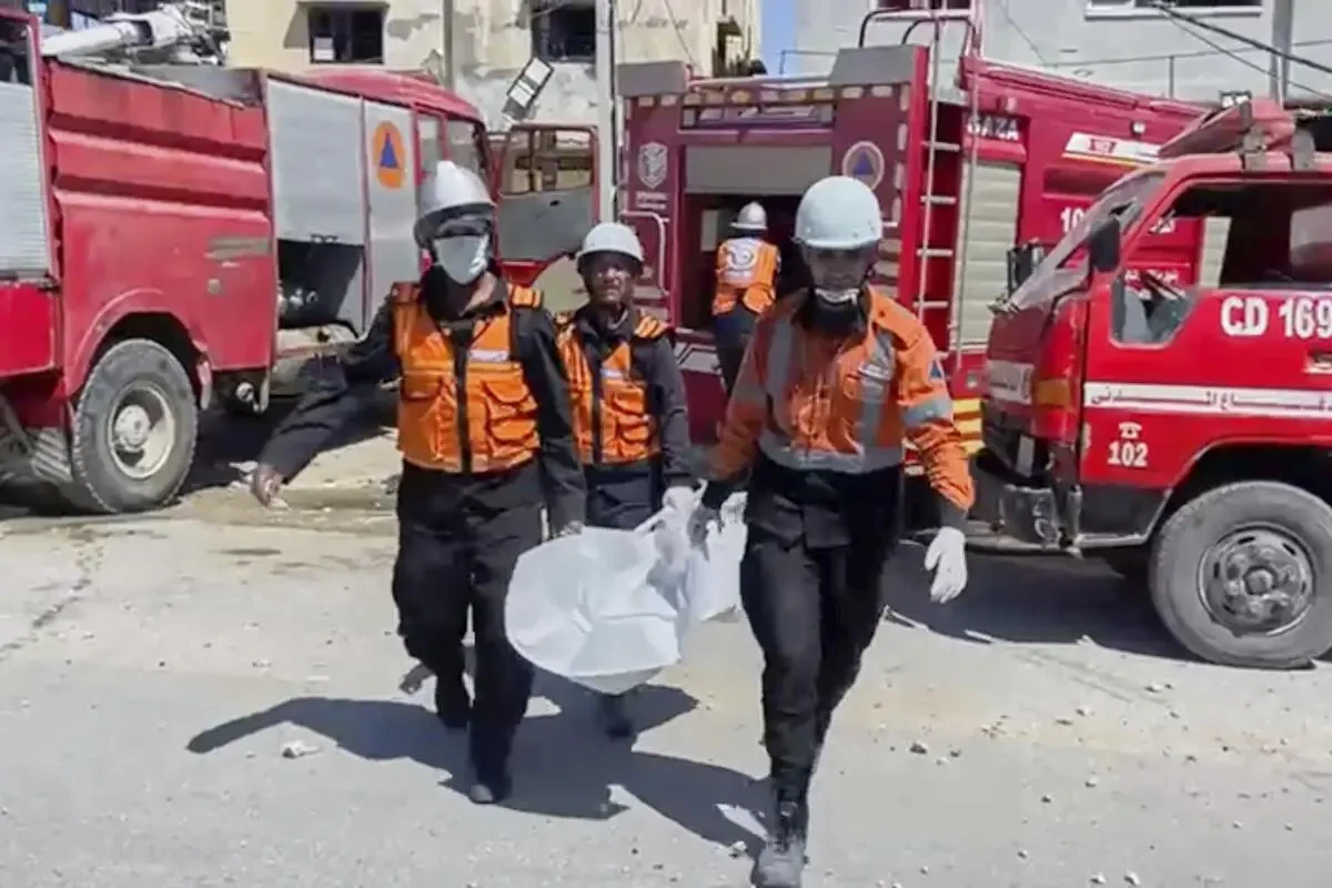 Doctor whose 9 children were killed in Israeli airstrike dies of wounds – Gazan media reports