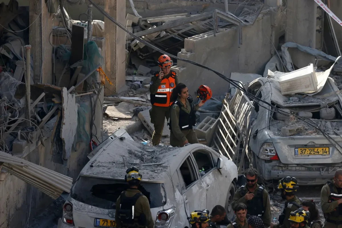 Iran strikes kill five, injure 92 – Israeli rescuers