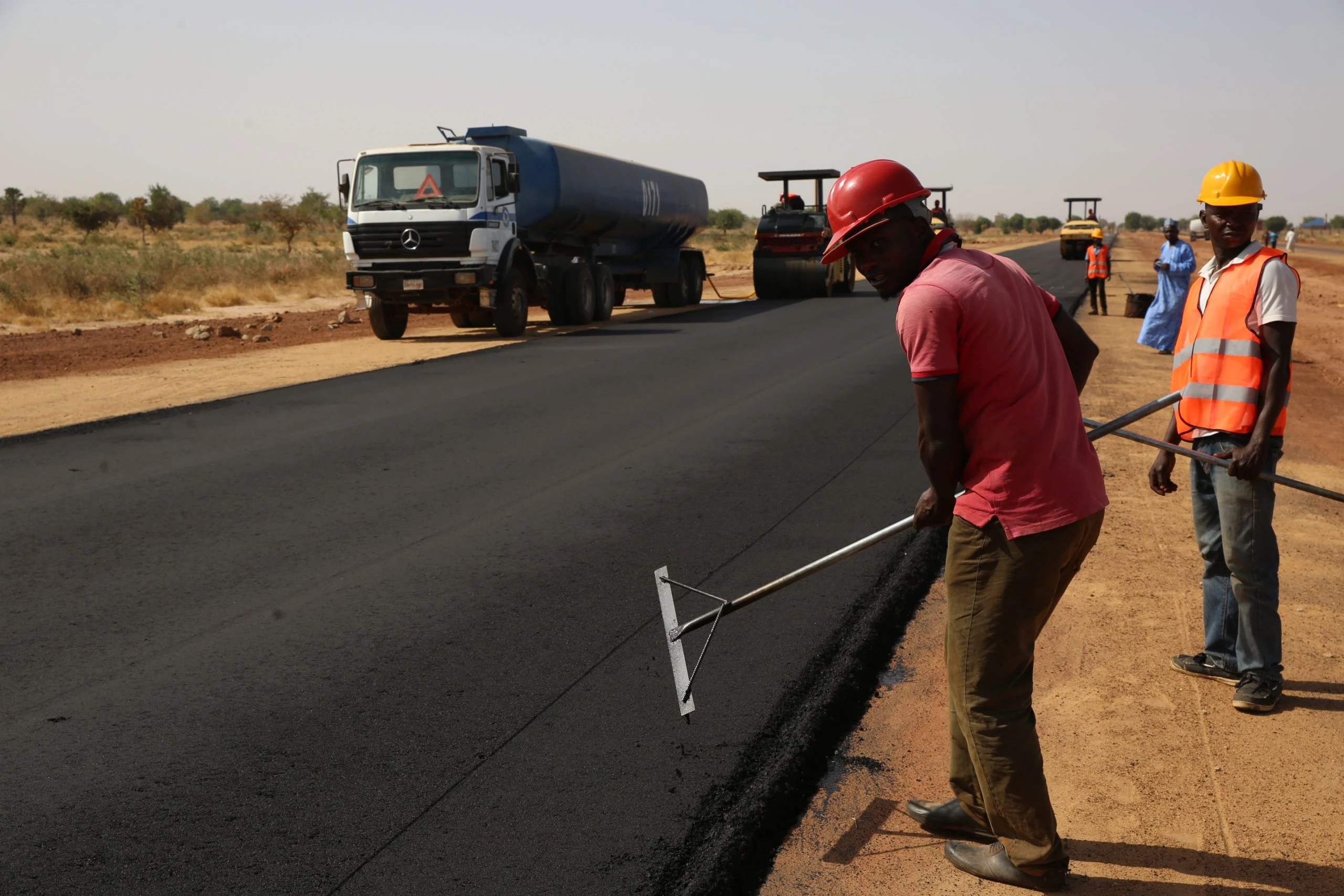 Nigerian Govt declares state of emergency on Suleja-Minna road construction