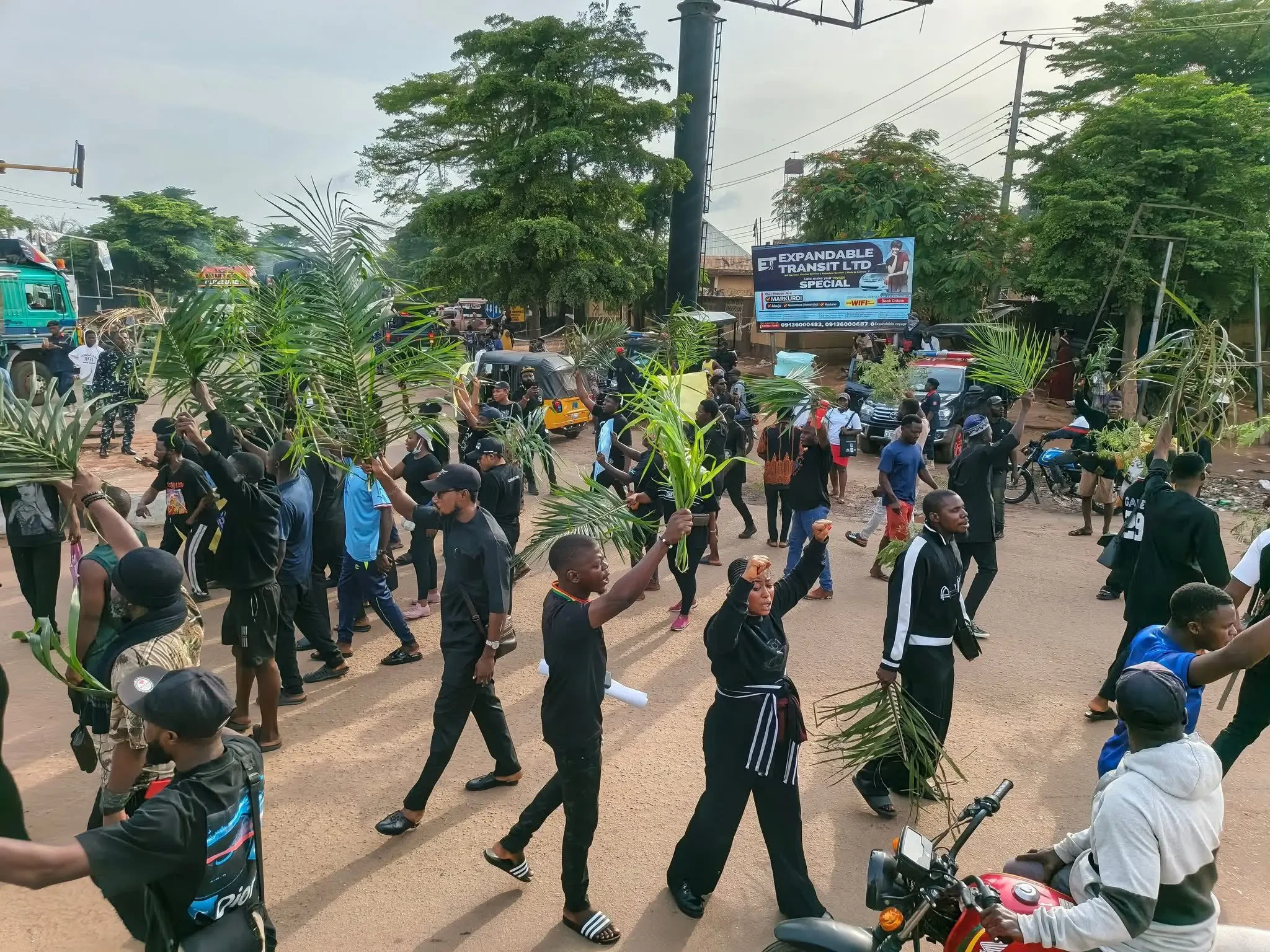 BREAKING: Protest breaks out in Benue as angry youths block Abuja-Makurdi highway