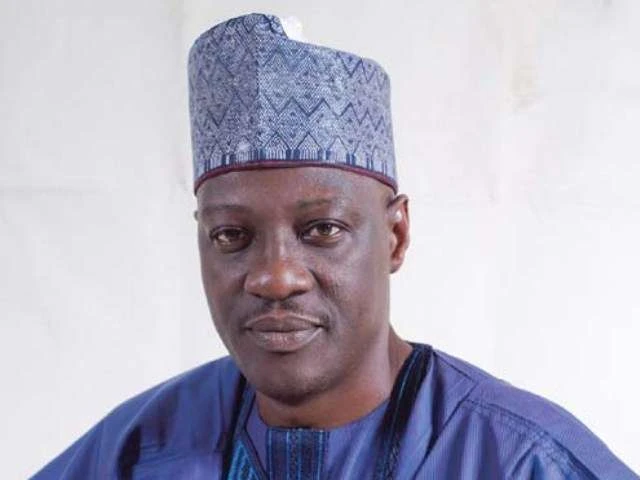 BREAKING: EFCC grills former Kwara gov, Abdulfatah Ahmed