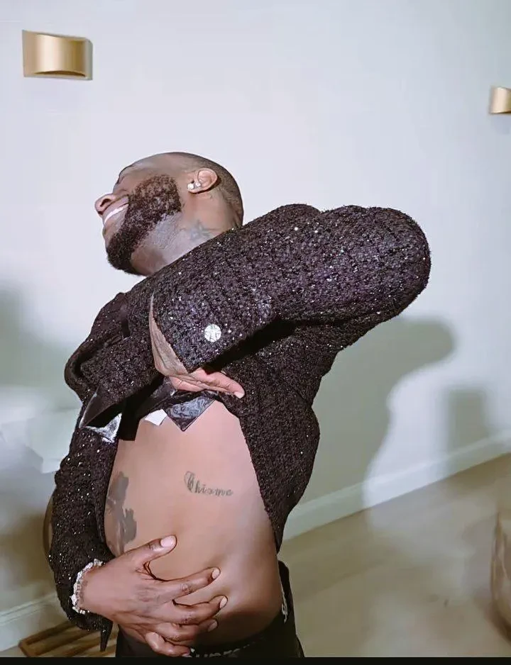 Davido flaunts ‘Chioma’ tattoo on his body [VIDEO]