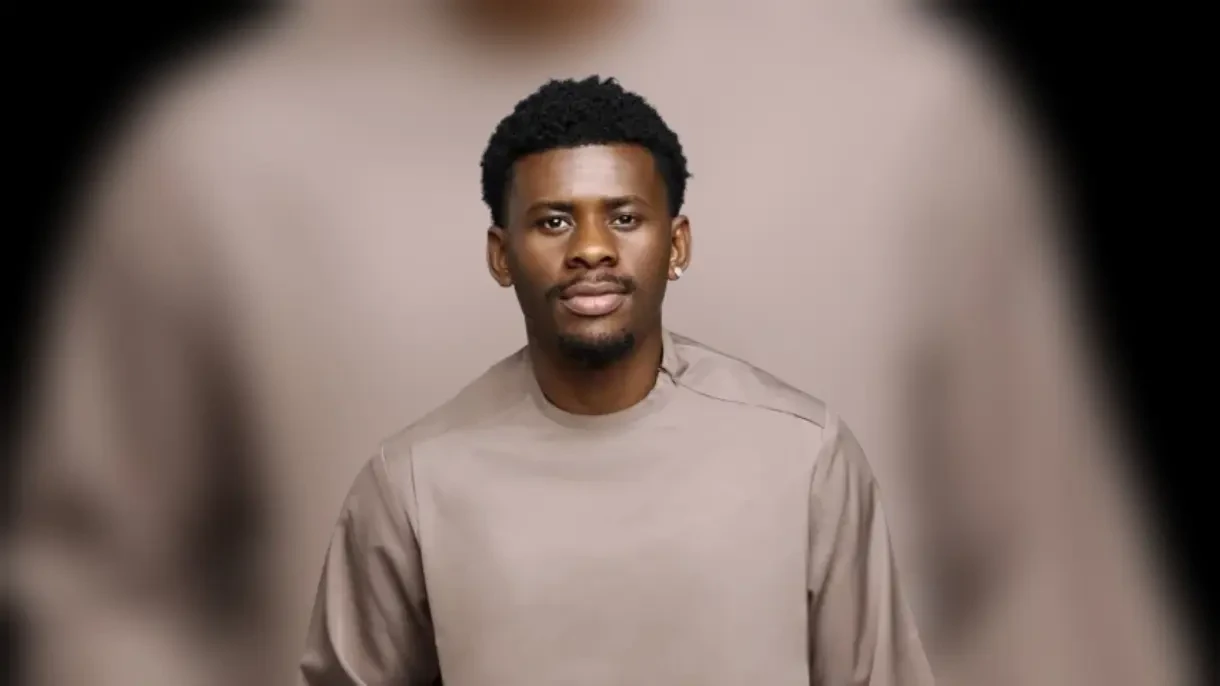 Bbnaija 10: You’re advising me about self-control, but you’re single mother – Victory mocks Thelma