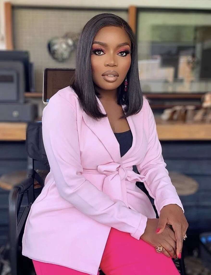 My ring fingers are empty – Bisola Aiyeola reacts to engagement rumours [VIDEO]