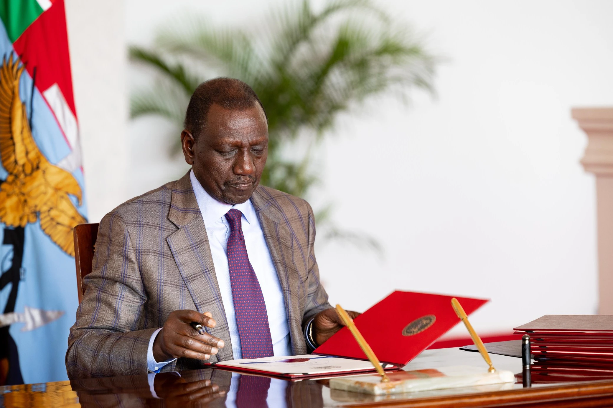 Kenya: President Ruto sacks cabinet amid protests