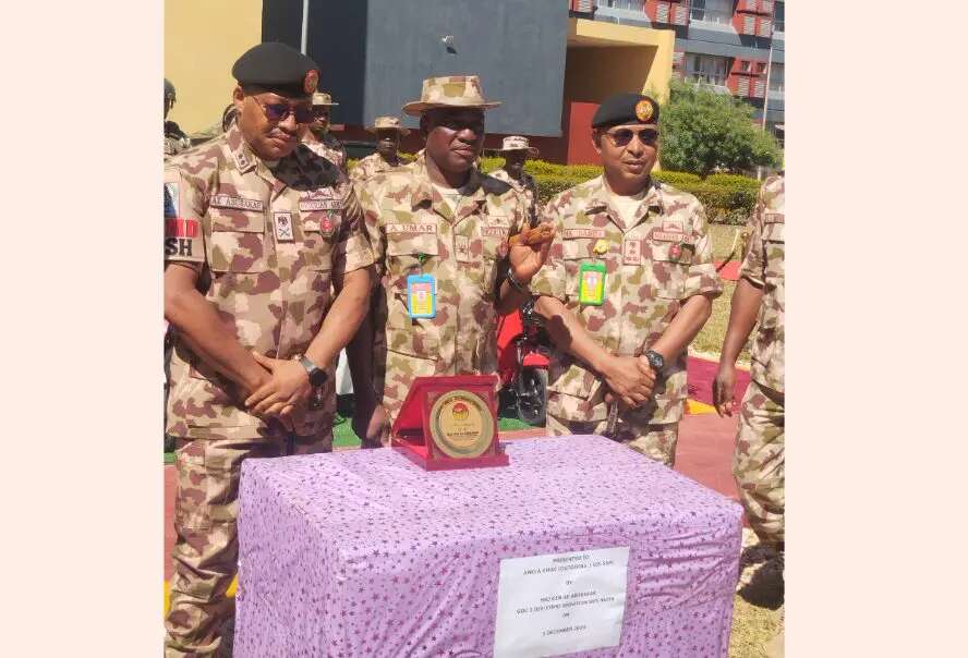 Army presents electric motorcycles to some soldiers in Division 3