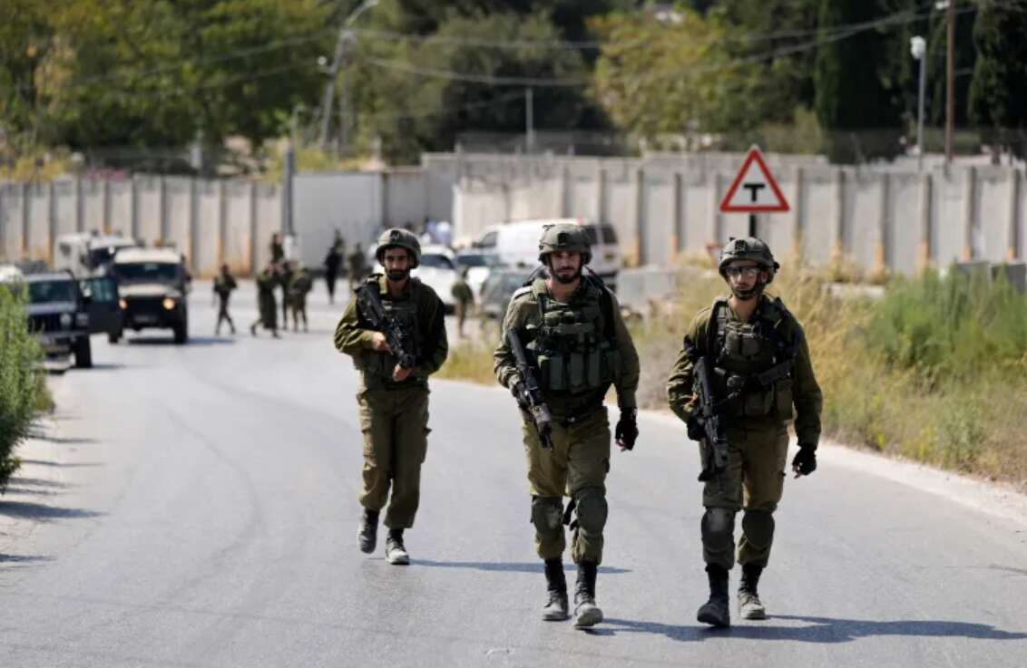 Gunman attacks Israeli military checkpoint, injures soldiers